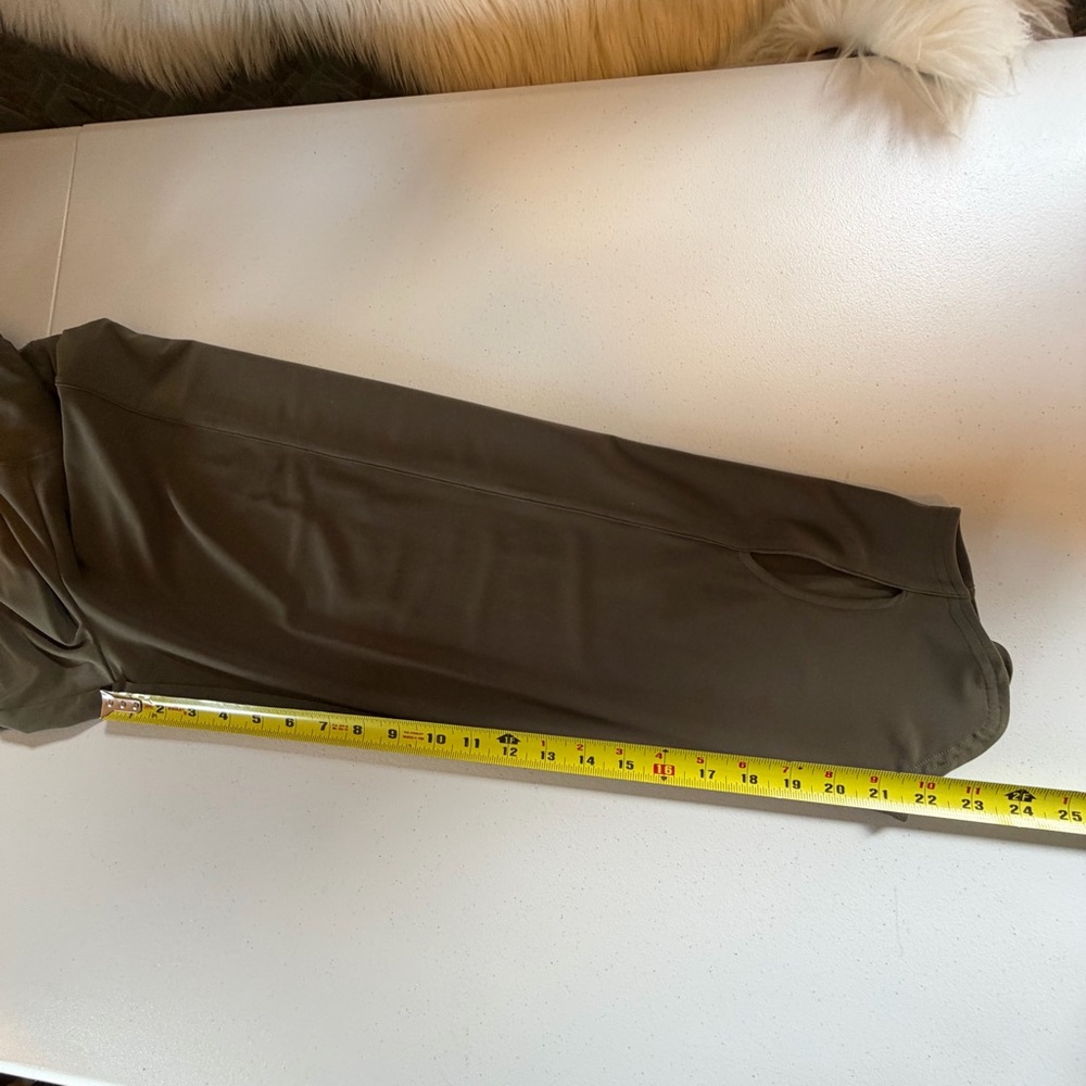 Sympli Army Green Cropped Pants Capri Stretchy Slinky High Rise size 4 Summer - Picture 12 of 12